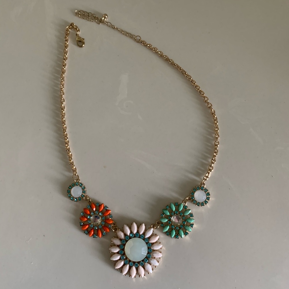 pretty floral necklace